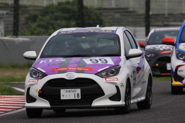 画像2: 【~12/31 開幕戦 優勝記念 15%OFF】Yaris Cup 用 Winmax ブレーキパッド 【お問合せ後にお見積と納期を返信いたします】 (2)